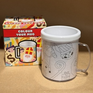 Kleur je eigen Sinterklaas beker.